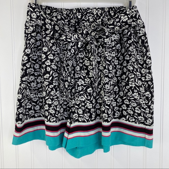 Anthropologie Maeve Scarf Floral Print Black Teal Tie Front Shorts Small - Picture 4 of 10